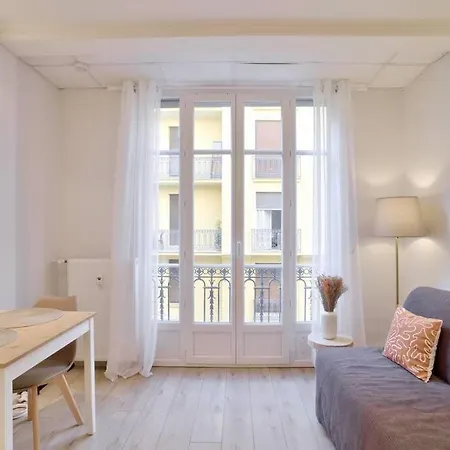 Beautiful Studio Near The Heart Of